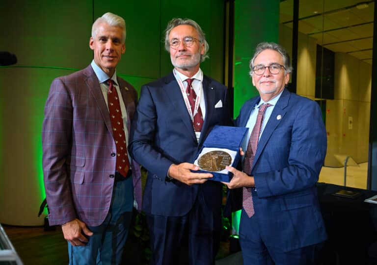 Prof. Dr. Erőss Loránd nemzetközi életműdíj