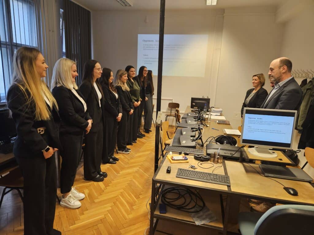 EKK Digitális Egészségügyi Szervező szak hallgatóinak szakdolgozat-védése