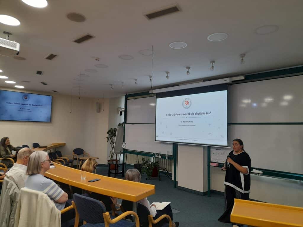 Dr. Karoliny Anna