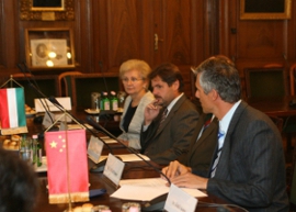 Meeting with China's National Development and Reform Commission; left to right: Zsuzsa Berényi, Dr. Gusztáv Stubnya, Dr. Róbert Langer