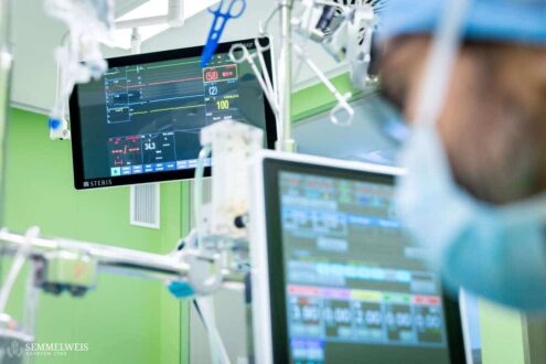 After the motor starts, the surgeons exclude the heart from the circulation provided by the heart-lung machine and then stop its functioning with special solutions.