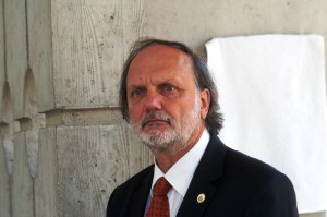 Dr. Karádi István