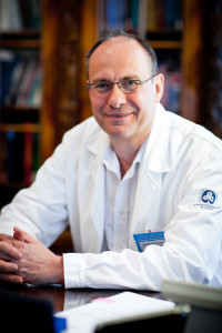 Dr. Rigó János az I. Sz. Szülészeti és N?gyógyászati Klinika igazgatója