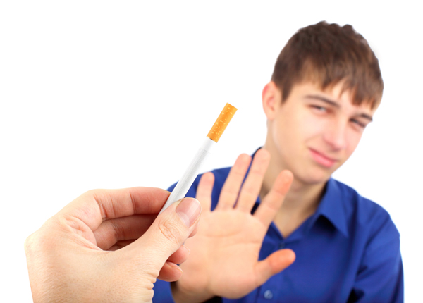 Komoly negatív következményekkel jár a fiatalkori dohányzás