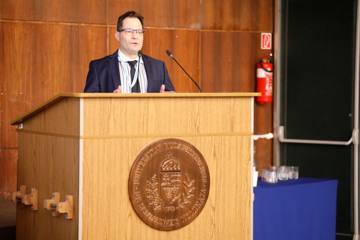 Dr. Révész Bálint