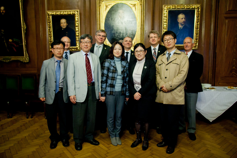 Group photo in the Senate Hall