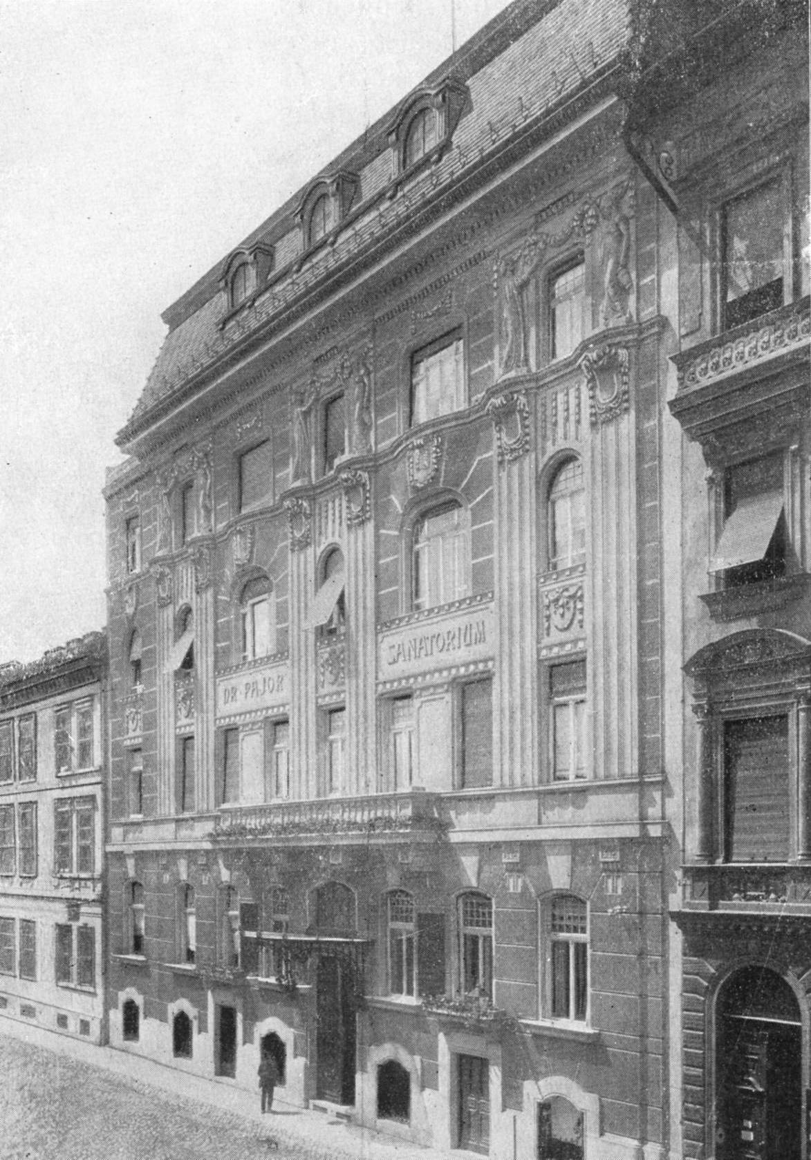 Az ETK jelenlegi épületében (Vas utca 17.) működött az egykori Pajor Szanatórium - 1934.